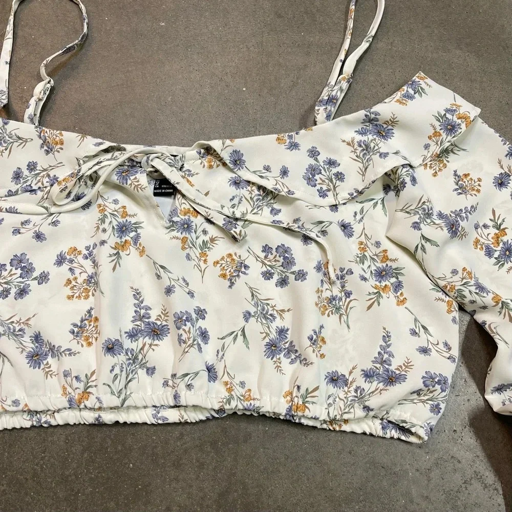 Forever 21 Floral Off The Shoulder Crop Bell Sleeve Cottage Core Top - Picture 2 of 8